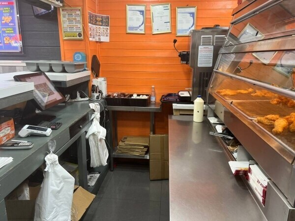 Famous Fried Chicekn, Grill, Pizza shop in Forestgate Photo 5