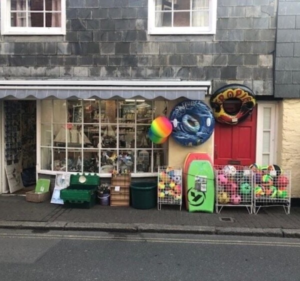 Leasehold Retail Toy Shop Located In Padstow Photo 5