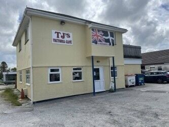 Freehold cafe with flat for sale Freehold cafe with flat for sale