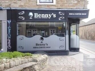 Busy established bar with late licence no brewery tie Busy established bar with late licence no brewery tie