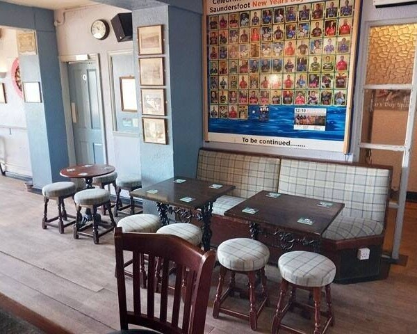 PEMBROKESHIRE (SAUNDERSFOOT) - RENOWNED BAR & RESTAURANT LEADING ON TO BEACH Photo 5