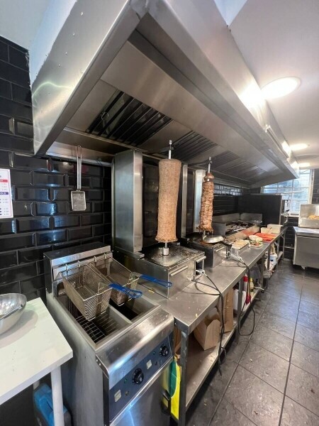 Restaurant and Coffee bar for sale with Very large upstairs and downstairs space Photo 5