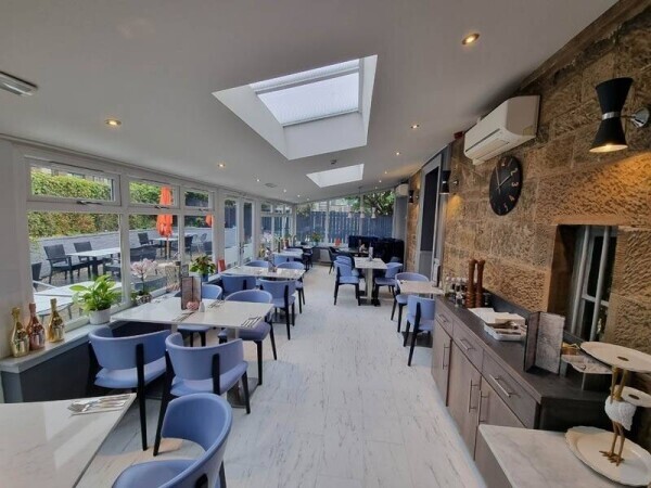 Stunning and recently refurbished (£250k spend) Restaurant & Bar Opportunity in Newton Mearns Photo 5