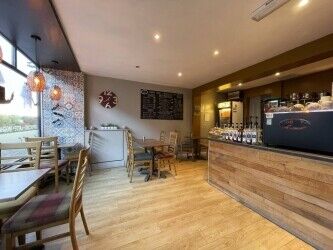A WELL-ESTABLISHED CONTEMPORARY CAFÉ  LOCATED WITHIN THE HEART OF DRONFIELD Photo 5