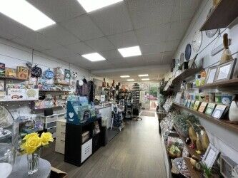 A WELL-ESTABLISHED CONTEMPORARY CAFÉ AND HIGH QUALITY GIFT STORE LOCATED IN AN EXCELLENT POSITION Photo 5
