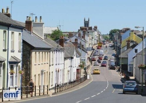 DOMESTIC & COMMERCIAL CONTRACT CLEANING Photo 5