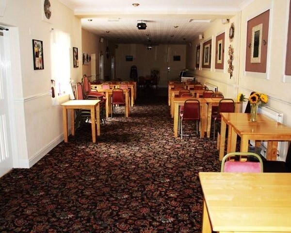 WEST GLAMORGAN - SURBURBAN PUBLIC HOUSE Photo 5