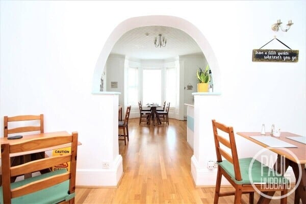 Beautifully decorated, family-run bed and breakfast with 8 bedrooms - Great Yarmouth, Norfolk. Photo 5