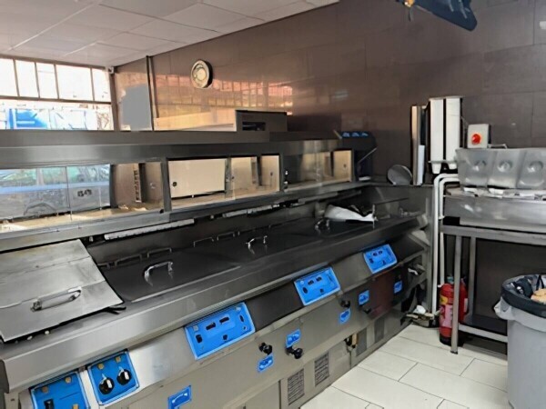 HIGH TURNOVER FISH CHIPS AND PIZZA TAKEAWAY FOR SALE IN NORTHUMBERLAND Photo 5