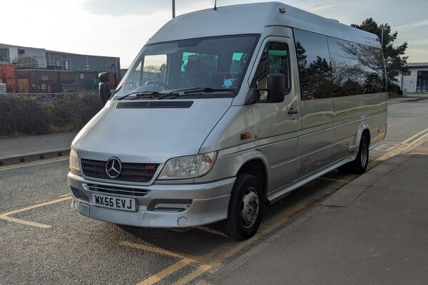 Relocatable Minibus Hire Business Photo 5