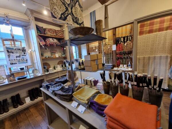 Elegant Freehold Hay on Wye Georgian Townhouse and Retail Business For Sale Photo 5