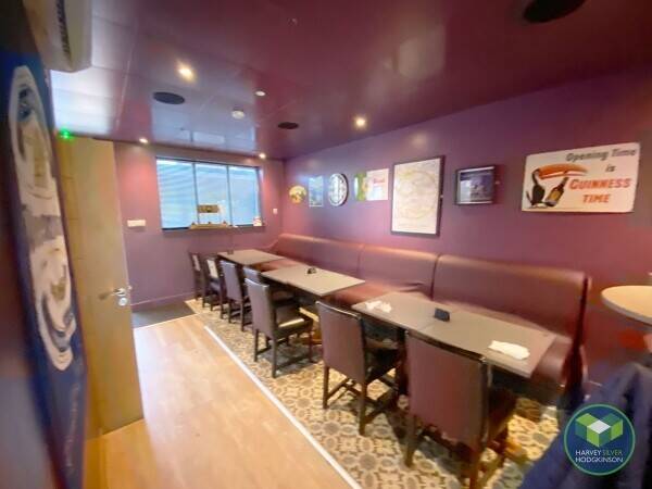 LICENSED BAR: BOOTHSTOWN: Photo 5
