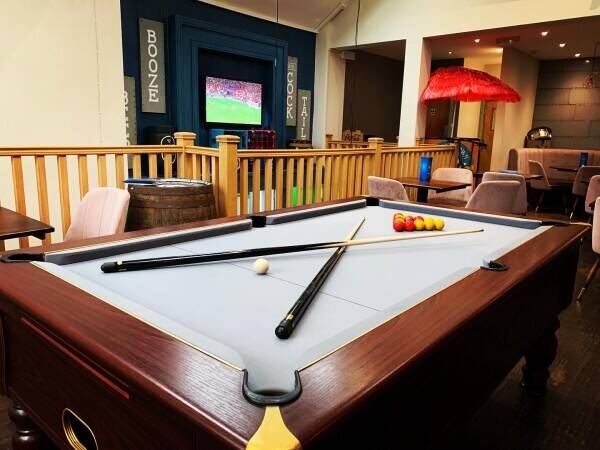 High-end sports bar is for sale in Cheshire. Photo 5