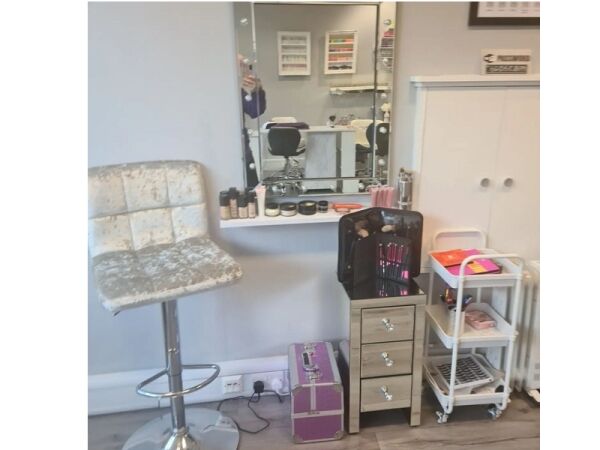 Highly Rated Nail & Beauty Salon In Paisley For Sale Photo 5