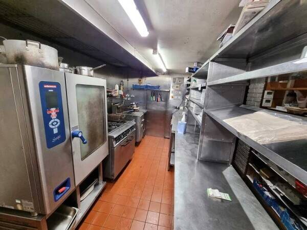 Fully fitted Bar & Restaurant opportunity in heart of Greenock town centre Photo 5