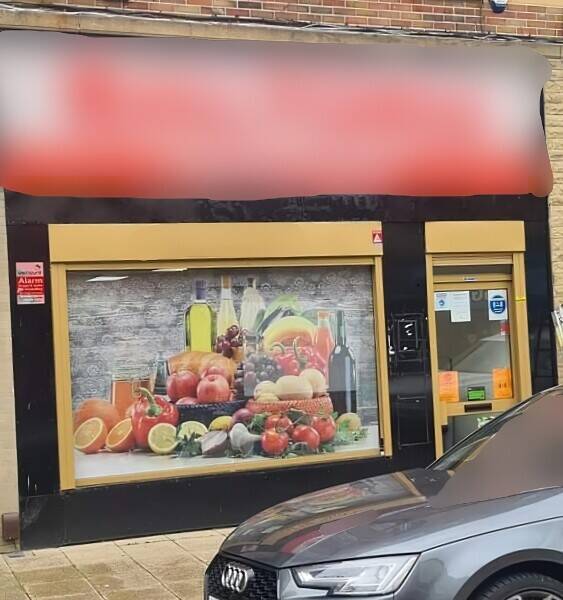 Convenience Store for sale In Dewsbury Photo 4