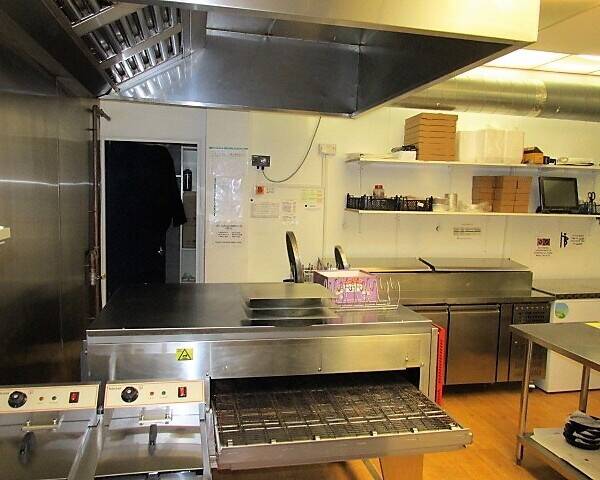 LEASEHOLD PIZZA TAKEAWAY & DELIVERY BUSINESS (CLOSED) Photo 4
