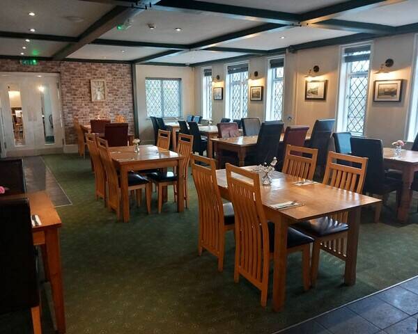 WORCESTERSHIRE- RIVERSIDE PUBLIC HOUSE CLOSE TO SEVERAL CARAVAN HOLIDAY PARKS Photo 5