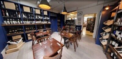 CAFÉ/DELI WITH WINE BAR & OFF-LICENCE (A3 & ALCOHOL LICENCE-2400) Photo 5