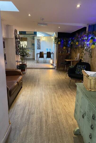 Well-situated cafe in the heart of Glastonbury Photo 5