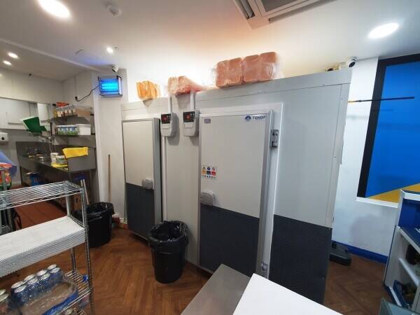 FULLY REFURBISHED KEBAB SHOP & TAKEAWAY WITH A3 & A5 LICENCE (2300) Photo 5