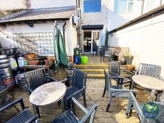 BAR/OFF LICENCE : MOSSLEY HILL : Photo 5