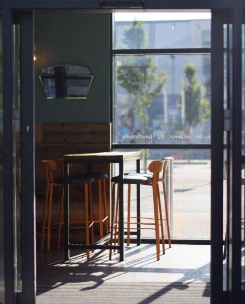 A Great Opportunity To Own A Successful Coffee Shop Franchise In A Good Area Photo 5