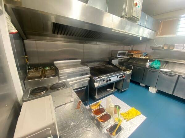 TAKEAWAY FOR SALE! HUGE POTENTIAL TO INCREASE SALES! LOCATED IN WD3 Photo 5
