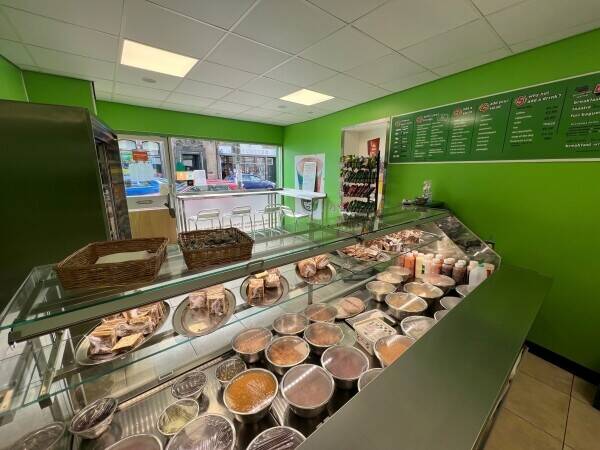 Very popular sandwich shop located on the high street in Portobello, Edinburgh. (ref 1562) Photo 5