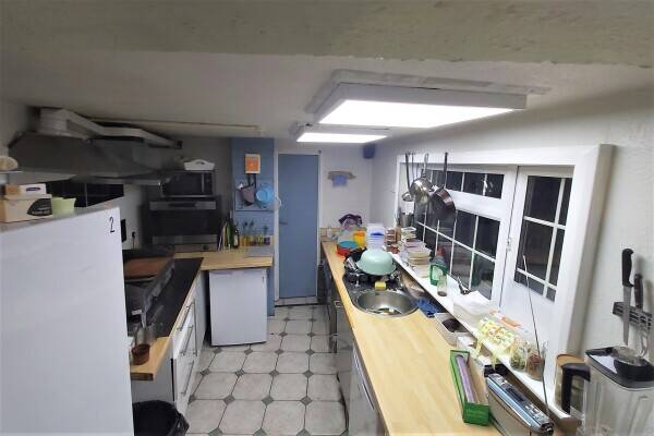 Characterful Mediterranean Restaurant in Sought After Market Town Photo 5