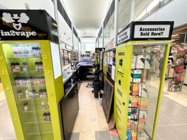 Leasehold Vape & Mobile Phone Accessories Kiosk Located In Coventry Photo 5