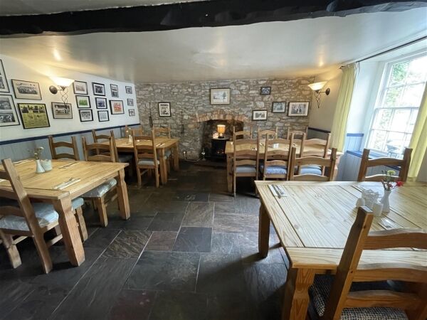 Charming South Devon Inn in the heart of the Village For Sale in Newton Abbot Photo 5