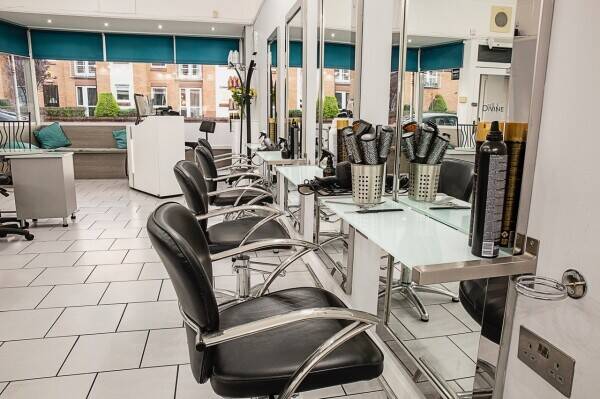 Beautifully presented hair salon located within prime trading location Photo 5