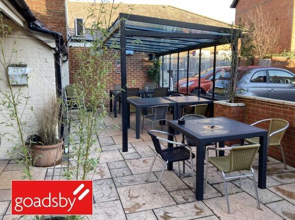 Freehouse Pub/Bar and Owners Flat - Ringwood Photo 3