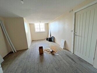 EAST YORKSHIRE, HULL- LARGE PUBLIC HOUSE Photo 5