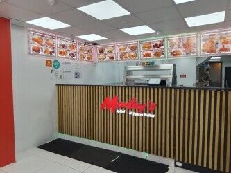 Leasehold Staff Run Fully Fitted Fried Chicken Shop for Sale in London Photo 2