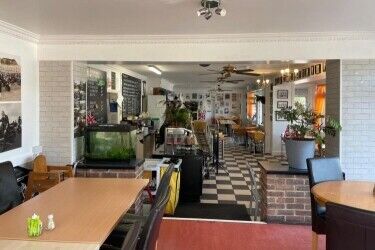 Cafe With Accommodation - Robertsbridge Photo 5