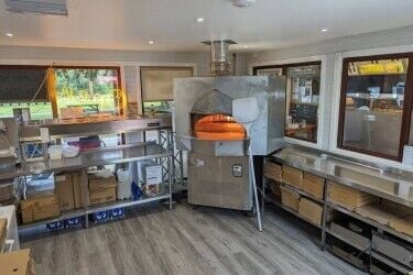 Extremely Popular and Well-Established Takeaway Business in Superb Location Photo 5