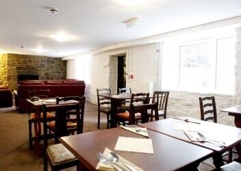 SWANSEA VALLEY - CHARACTER COTTAGE STYLE SIX BEDROOM B&B - APPOINTED TO A VERY GOOD STANDARD Photo 3
