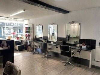 Hairdressing Business in Thriving Market Town - Oxfordshire Photo 5