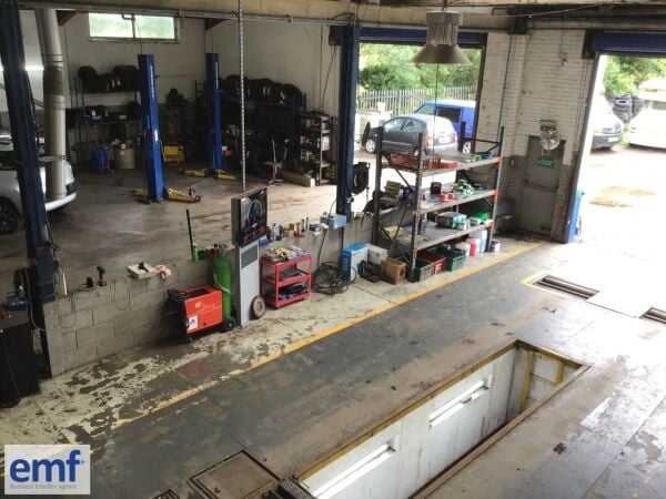 SPACIOUS GARAGE/MOT CENTRE, SWANSEA VALLEY Photo 5