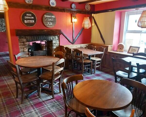 CARMARTHENSHIRE - TORBAY INN, LLANDEILO - WELL APPOINTED COTTAGE STYLE PUBLIC HOUSE Photo 5