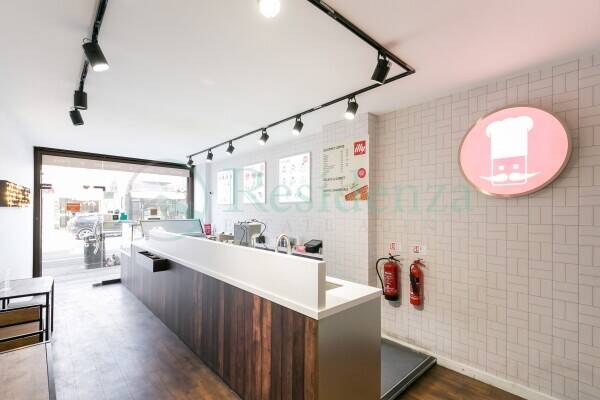 Dessert parlour with current use of class E situated in Tooting Dessert parlour with current use of class E situated in Tooting