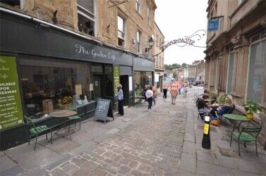 A wonderful opportunity to acquire a vegetarian/vegan cafe in Frome, Somerset. Photo 5