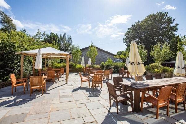 Under Offer: The Coach & Horses - Exceptional restored Georgian Building Photo 5