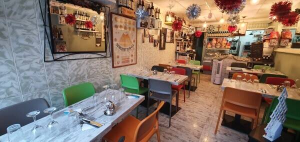 RESTAURANT PREMISES WITH FULL A3 & ALCOHOL LICENCE (2300) Photo 5