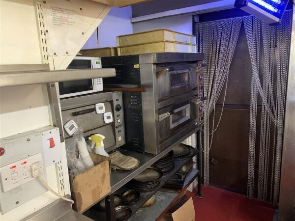 Hot Food Take Away For Sale in Chard Photo 5
