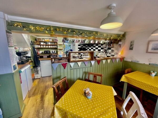 Leasehold Café Located In Fowey Photo 5