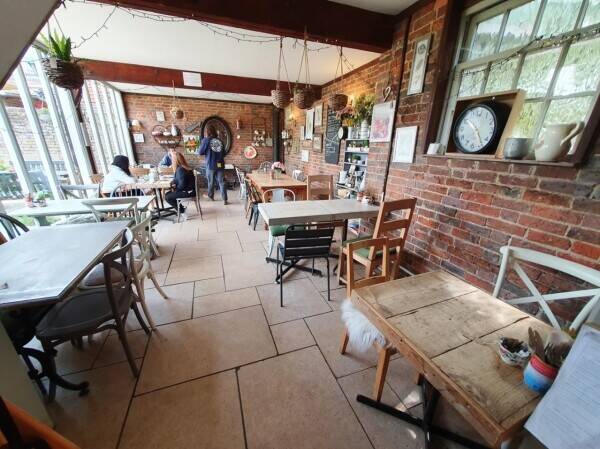 TEA ROOMS, STORE/GIFT SHOP & POST OFFICE WITH 2 BED ACCOMMODATION Photo 5