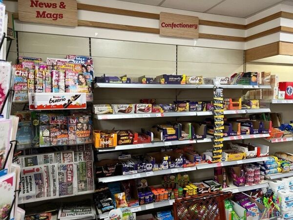 3 x Franchise Off Licences & Sandwich Shop - Wales Photo 5